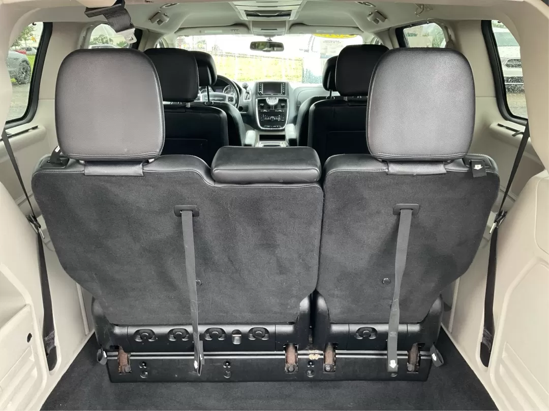 2013 Chrysler Town and Country Touring (2C4RC1BG5DR) with an Pentastar 3.6L V-6 DOHC engine, located at 4508 South Dixie Dr, Moraine, OH, 45439, (937) 908-9800, 39.689976, -84.218452 - Photo#12