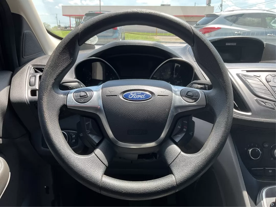 2014 Ford Escape SE (1FMCU0GX6EU) with an Other engine, located at 4508 South Dixie Dr, Moraine, OH, 45439, (937) 908-9800, 39.689976, -84.218452 - Photo#16