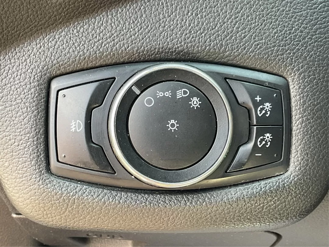 2014 Ford Escape SE (1FMCU0GX6EU) with an Other engine, located at 4508 South Dixie Dr, Moraine, OH, 45439, (937) 908-9800, 39.689976, -84.218452 - Photo#17
