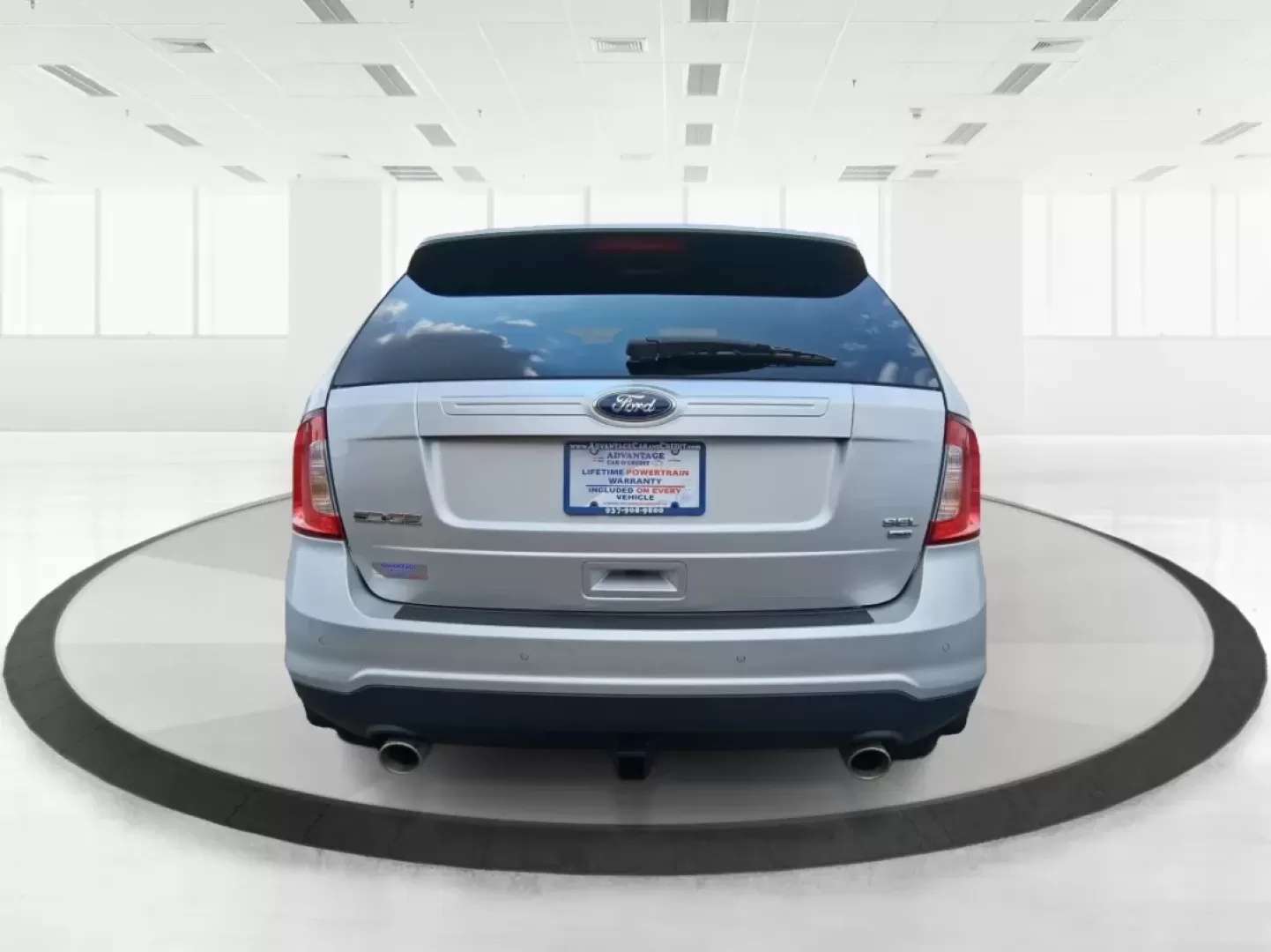 2013 Ford Edge SEL (2FMDK4JC3DB) with an 3.5L V-6 DOHC engine, located at 4508 South Dixie Dr, Moraine, OH, 45439, (937) 908-9800, 39.689976, -84.218452 - **Adventure Awaits with the 2013 Ford Edge SEL at Advantage Car and Credit!**<br /> <br /> If you're searching for a versatile SUV that's perfect for weekend getaways or daily commutes, look no further than this stunning 2013 Ford Edge SEL, now available at Advantage Car and Credit in Fairborn, OH. - Photo#3