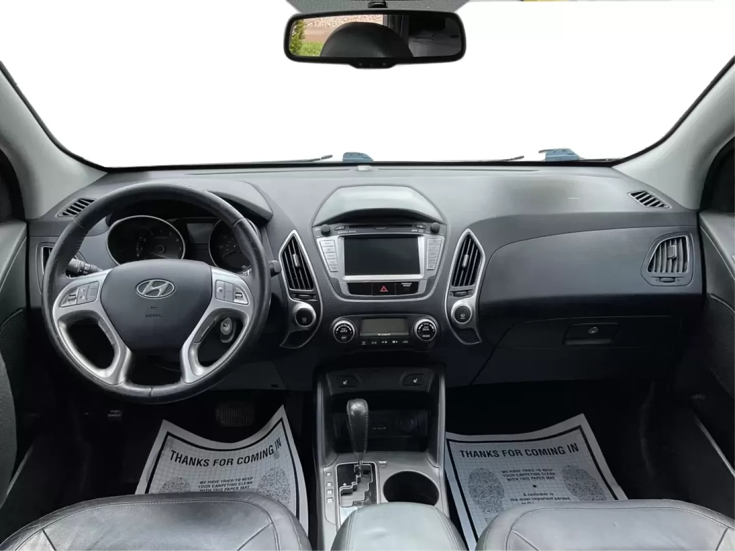 2010 Hyundai Tucson Limited (KM8JUCAC0AU) with an Theta II 2.4L I-4 DOHC engine, located at 4508 South Dixie Dr, Moraine, OH, 45439, (937) 908-9800, 39.689976, -84.218452 - **Adventure Awaits with the 2010 Hyundai Tucson Limited at Advantage Car and Credit!**<br /> <br /> Are you ready to embark on new adventures with your family or explore the great outdoors? The 2010 Hyundai Tucson Limited is the perfect companion for anyone who craves versatility and comfort-ideal f - Photo#20