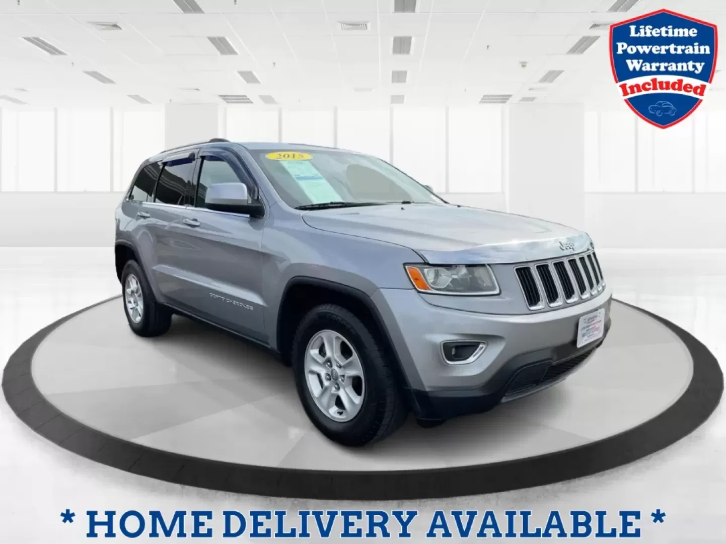 2015 Jeep Grand Cherokee Laredo (1C4RJEAG1FC) with an 3.6L V-6 DOHC engine, located at 4508 South Dixie Dr, Moraine, OH, 45439, (937) 908-9800, 39.689976, -84.218452 - Photo#0