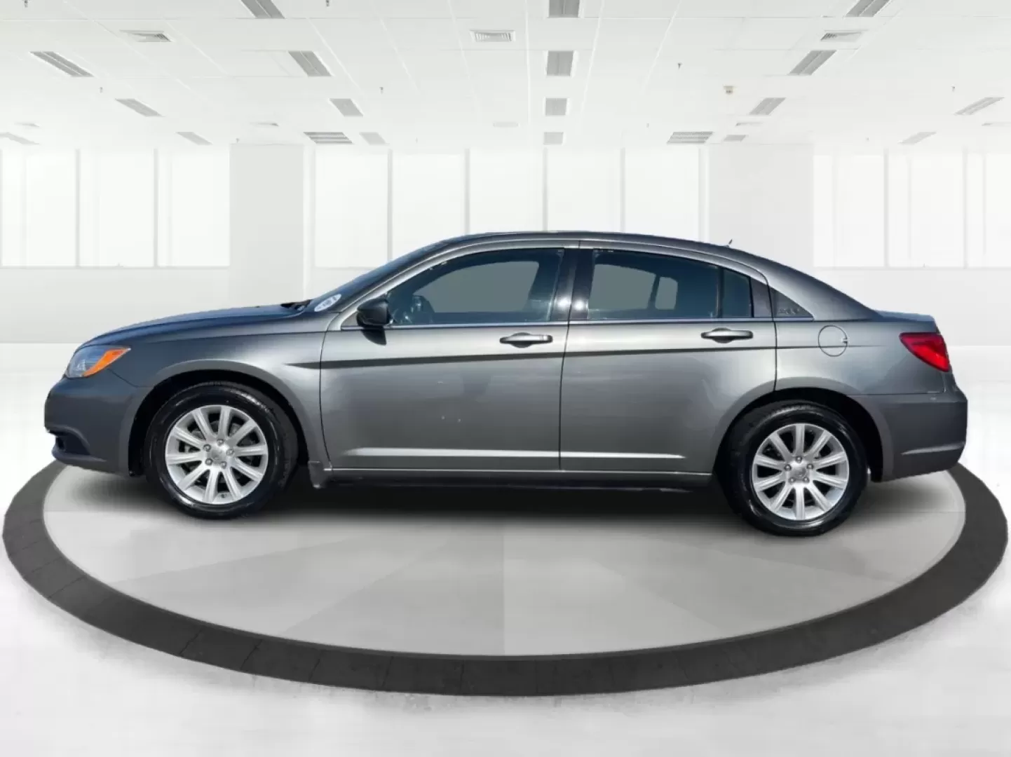 2012 Chrysler 200 Touring (1C3CCBBG5CN) with an 2.4L I-4 DOHC engine, located at 1951 S Dayton Lakeview Rd., New Carlisle, OH, 45344, (937) 908-9800, 39.890999, -84.050255 - Are you ready to elevate your driving experience? If you're seeking a reliable vehicle that perfectly balances comfort, technology, and style, look no further than the 2012 Chrysler 200 Touring sedan. This vehicle is an ideal choice for budget-conscious buyers, growing families, and anyone who wants - Photo#5