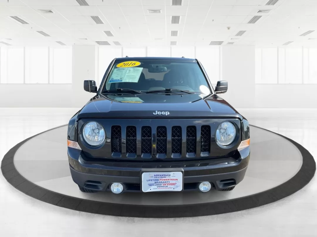 2016 Jeep Patriot Latitude (1C4NJRFB2GD) with an 2.4L I-4 DOHC engine, located at 4508 South Dixie Dr, Moraine, OH, 45439, (937) 908-9800, 39.689976, -84.218452 - Photo#7