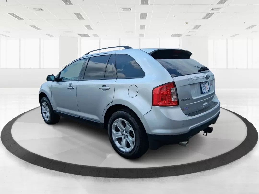 2013 Ford Edge SEL (2FMDK4JC3DB) with an 3.5L V-6 DOHC engine, located at 4508 South Dixie Dr, Moraine, OH, 45439, (937) 908-9800, 39.689976, -84.218452 - Photo#4