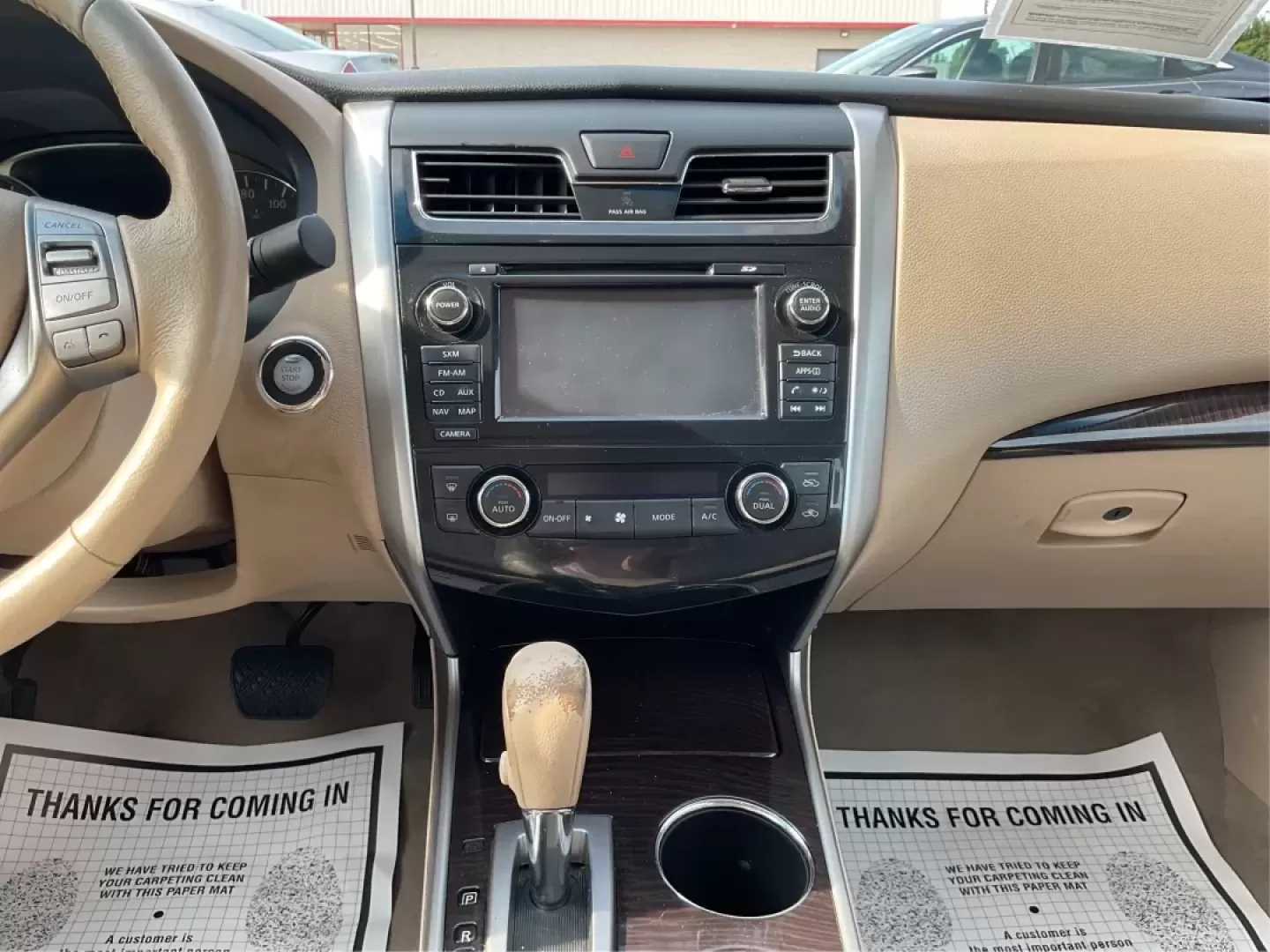 2014 Nissan Altima 2.5 SL (1N4AL3AP7EC) with an 2.5L I-4 DOHC engine, located at 4508 South Dixie Dr, Moraine, OH, 45439, (937) 908-9800, 39.689976, -84.218452 - Experience the perfect blend of comfort and reliability with the 2014 Nissan Altima 2.5 SL, available at Advantage Car and Credit in Fairborn, OH. This sedan is not just a means of transportation; it's a lifestyle choice for those who value efficiency and style, making it ideal for long commutes or - Photo#13
