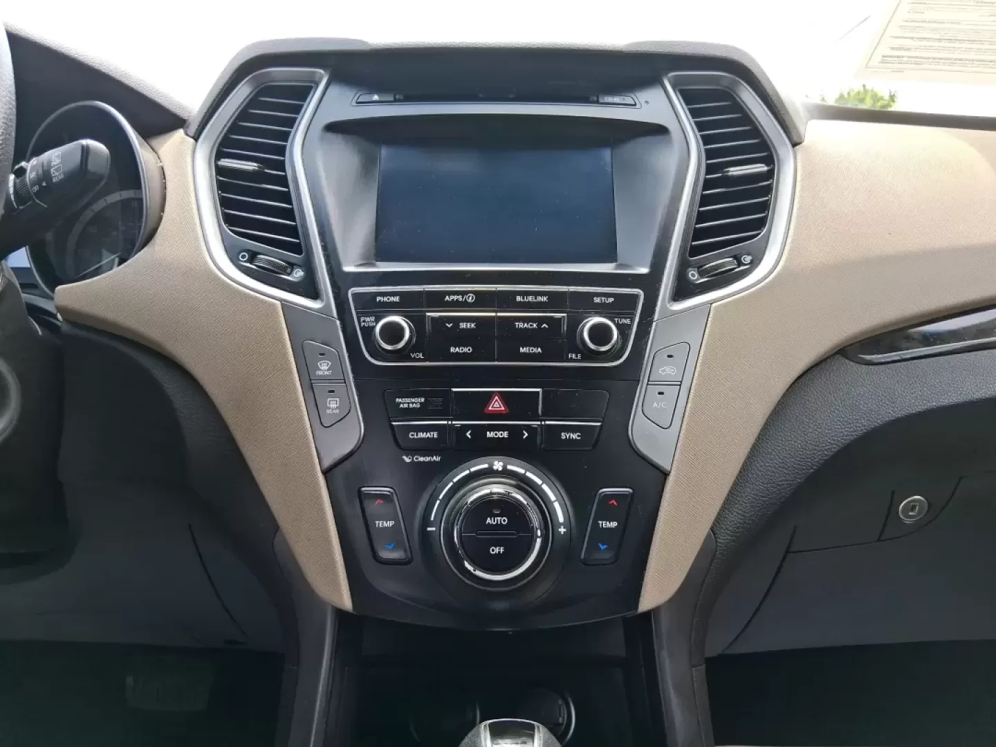 2017 Hyundai Santa Fe 2.4L (5XYZUDLB0HG) with an Theta II 2.4L I-4 gasoline direct injection engine, located at 1230 East Main St, Xenia, OH, 45385, (937) 908-9800, 39.688026, -83.910172 - **Embrace Adventure with the 2017 Hyundai Santa Fe at Advantage Car and Credit - Moraine!**<br /> <br /> Are you ready to elevate your lifestyle with a versatile vehicle that can keep up with your busy schedule? Look no further than the 2017 Hyundai Santa Fe, an SUV designed for those who love famil - Photo#13