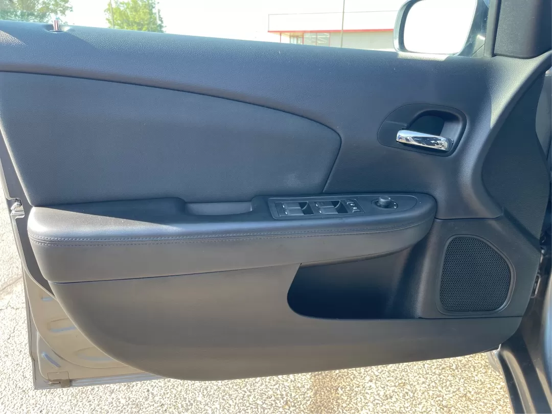 2012 Chrysler 200 Touring (1C3CCBBG5CN) with an 2.4L I-4 DOHC engine, located at 4508 South Dixie Dr, Moraine, OH, 45439, (937) 908-9800, 39.689976, -84.218452 - Photo#17