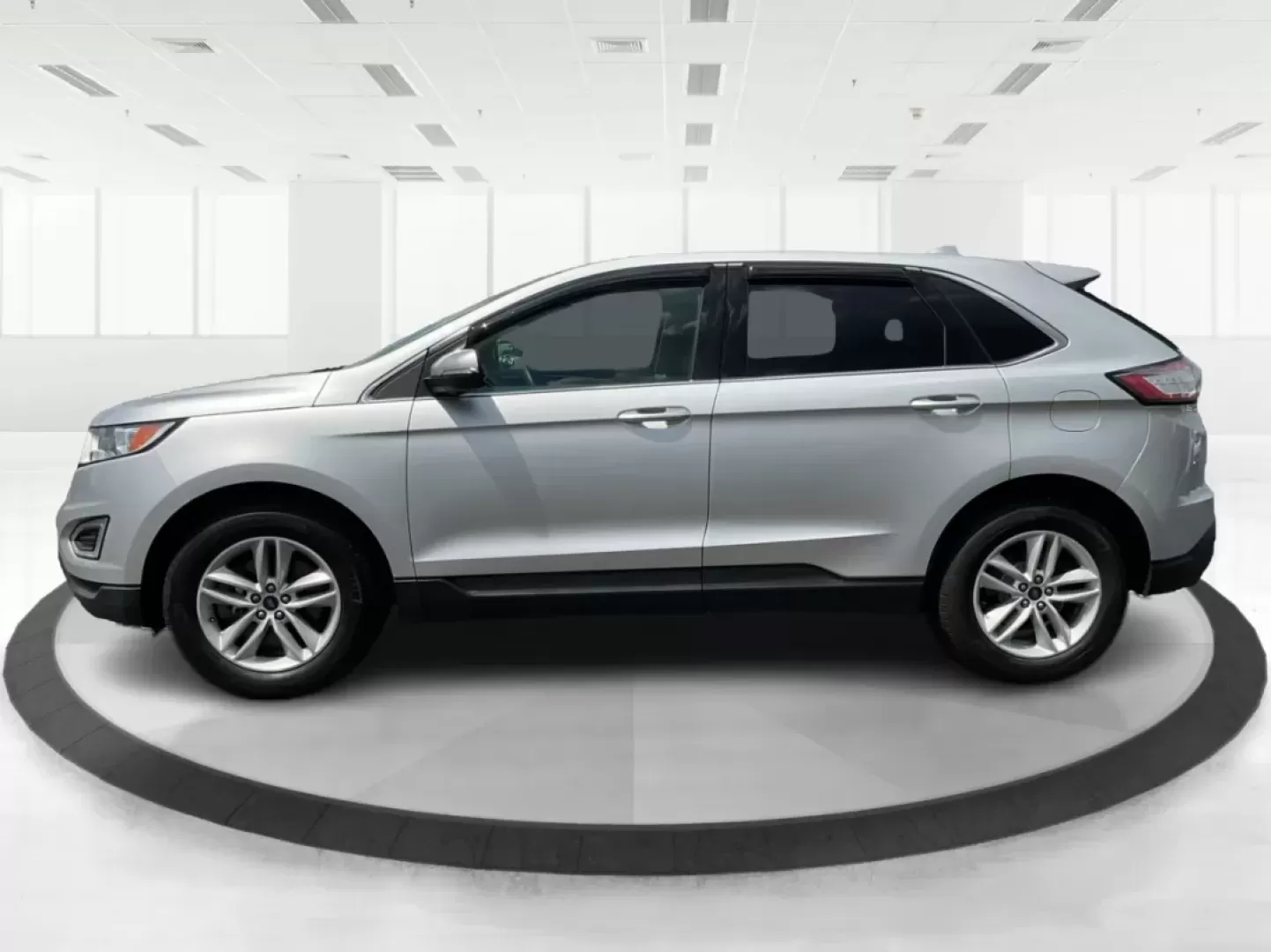 2018 Ford Edge SEL (2FMPK4J8XJB) with an 3.5L V-6 DOHC engine, located at 1184 Kauffman Ave, Fairborn, OH, 45324, (937) 908-9800, 39.807072, -84.030914 - **Explore New Adventures with the 2018 Ford Edge SEL at Advantage Car and Credit!**<br /> <br /> Are you ready to elevate your driving experience? Whether you're carting the kids to soccer practice, planning a weekend getaway, or simply commuting to work, the 2018 Ford Edge SEL offers both style and - Photo#5