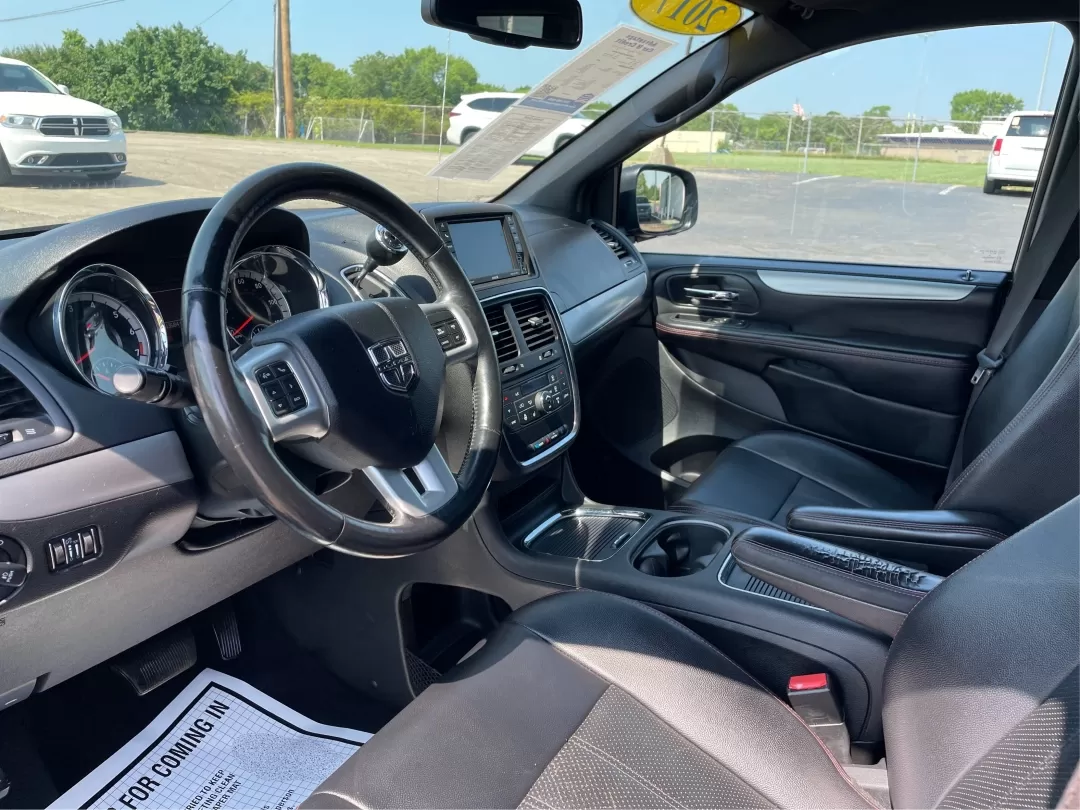 2017 Dodge Grand Caravan GT (2C4RDGEG9HR) with an 3.6L V6 DOHC 24V engine, 6-Speed Automatic transmission, located at 1951 S Dayton Lakeview Rd., New Carlisle, OH, 45344, (937) 908-9800, 39.890999, -84.050255 - Photo#9