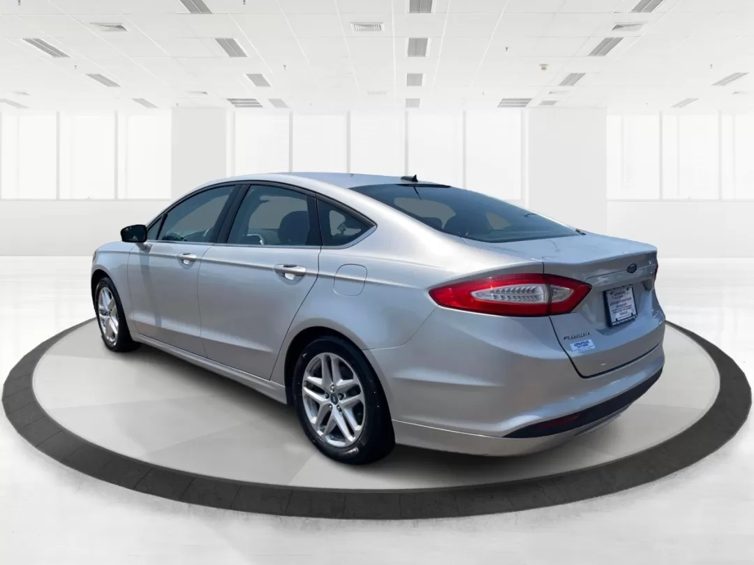 2013 Ford Fusion SE (3FA6P0H73DR) with an Other engine, located at 1951 S Dayton Lakeview Rd., New Carlisle, OH, 45344, (937) 908-9800, 39.890999, -84.050255 - **Unlock Your Lifestyle with the 2013 Ford Fusion SE Perfect for Your Daily Adventures!**<br /> <br /> Are you looking for a sophisticated sedan that blends style, comfort, and technology? Look no further than this 2013 Ford Fusion SE, located at Advantage Car and Credit in Fairborn, OH. With its a - Photo#4