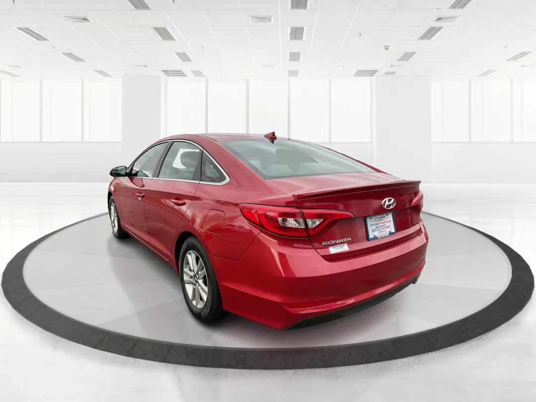 2017 Hyundai Sonata Base/SE (5NPE24AF8HH) with an Other engine, located at 1951 S Dayton Lakeview Rd., New Carlisle, OH, 45344, (937) 908-9800, 39.890999, -84.050255 - Photo#4