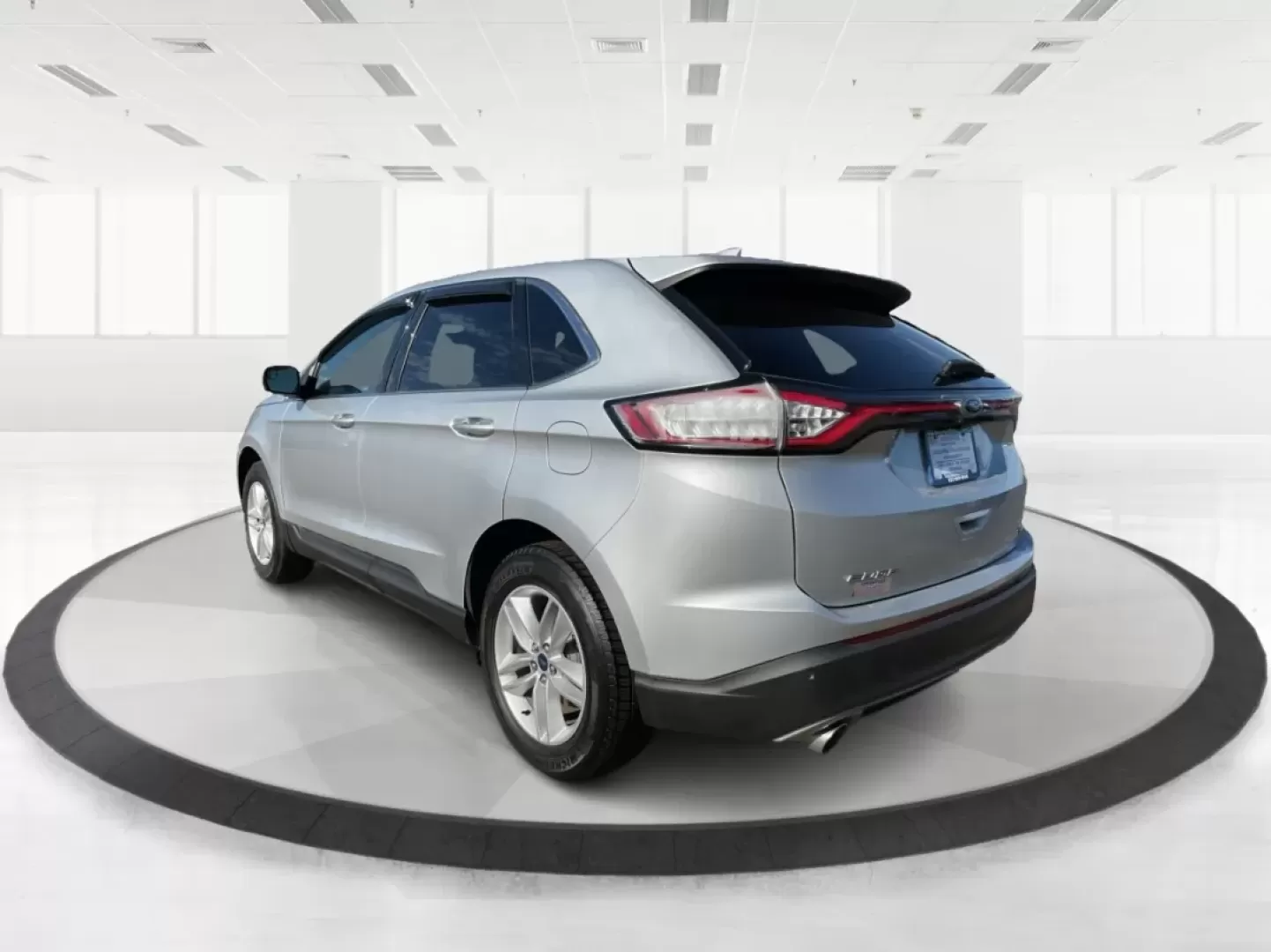 2018 Ford Edge SEL (2FMPK4J8XJB) with an 3.5L V-6 DOHC engine, located at 1951 S Dayton Lakeview Rd., New Carlisle, OH, 45344, (937) 908-9800, 39.890999, -84.050255 - **Explore New Adventures with the 2018 Ford Edge SEL at Advantage Car and Credit!**<br /> <br /> Are you ready to elevate your driving experience? Whether you're carting the kids to soccer practice, planning a weekend getaway, or simply commuting to work, the 2018 Ford Edge SEL offers both style and - Photo#4