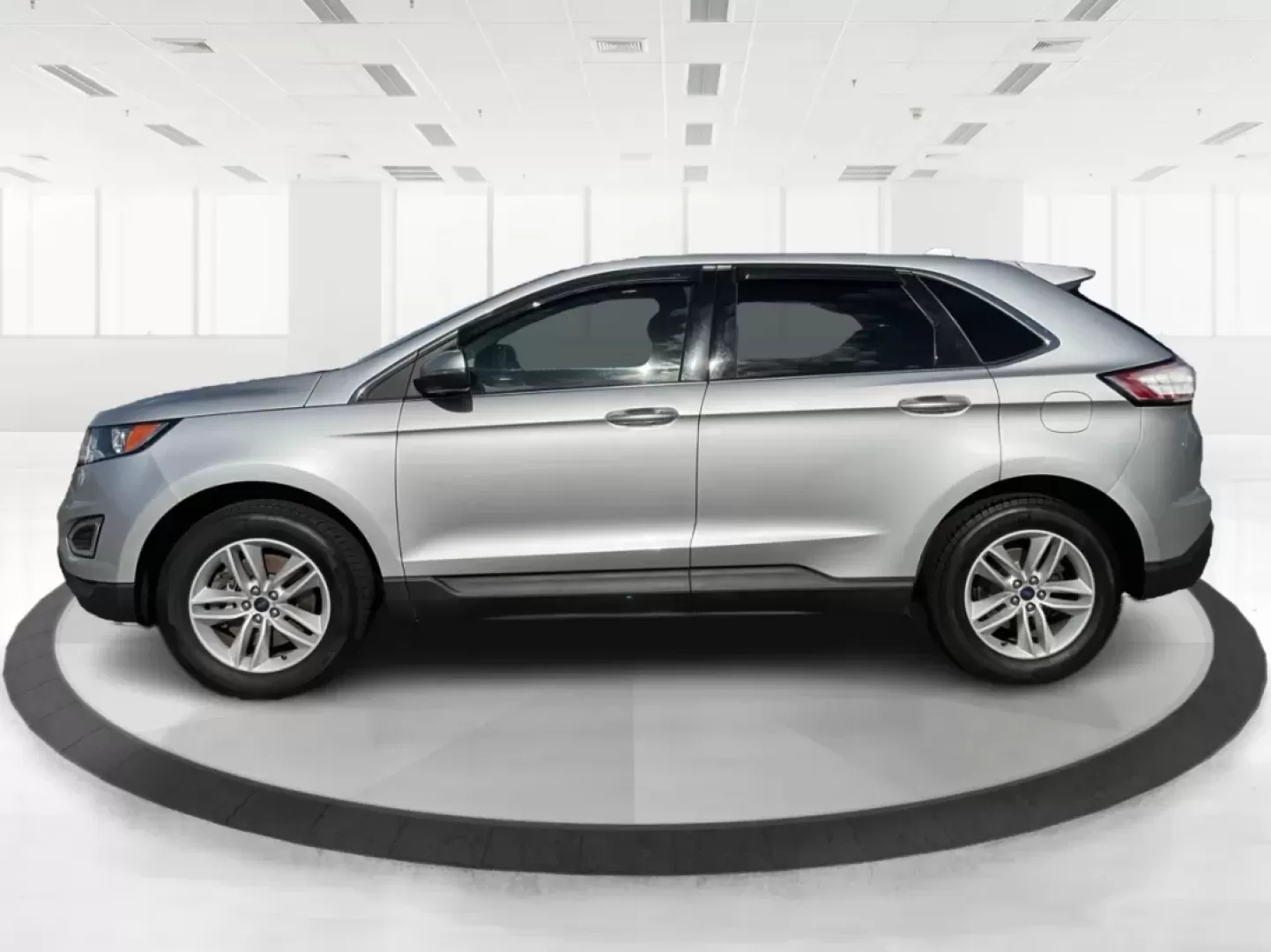 2018 Ford Edge SEL (2FMPK4J8XJB) with an 3.5L V-6 DOHC engine, located at 1951 S Dayton Lakeview Rd., New Carlisle, OH, 45344, (937) 908-9800, 39.890999, -84.050255 - **Explore New Adventures with the 2018 Ford Edge SEL at Advantage Car and Credit!**<br /> <br /> Are you ready to elevate your driving experience? Whether you're carting the kids to soccer practice, planning a weekend getaway, or simply commuting to work, the 2018 Ford Edge SEL offers both style and - Photo#5