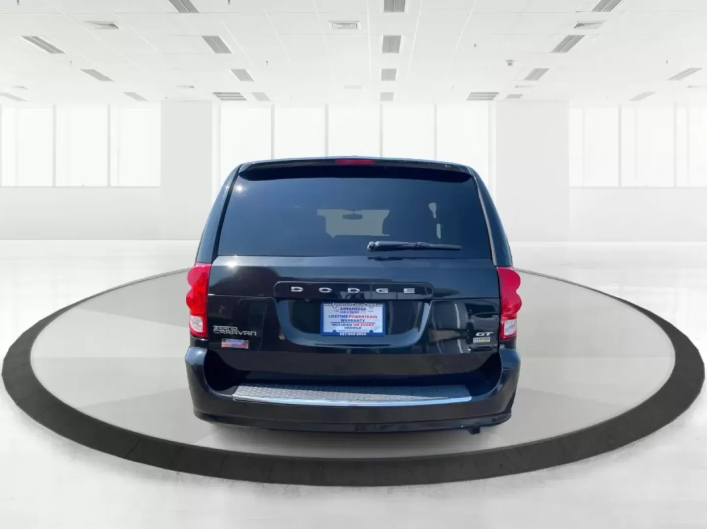2017 Dodge Grand Caravan GT (2C4RDGEG9HR) with an 3.6L V6 DOHC 24V engine, 6-Speed Automatic transmission, located at 1951 S Dayton Lakeview Rd., New Carlisle, OH, 45344, (937) 908-9800, 39.890999, -84.050255 - **Discover Your Family's Adventure with the 2017 Dodge Grand Caravan GT at Advantage Car and Credit!**<br /> <br /> Are you ready to elevate your family's travel experience? The 2017 Dodge Grand Caravan GT is not just a vehicle; it's a lifestyle solution designed for families who love to explore, en - Photo#3