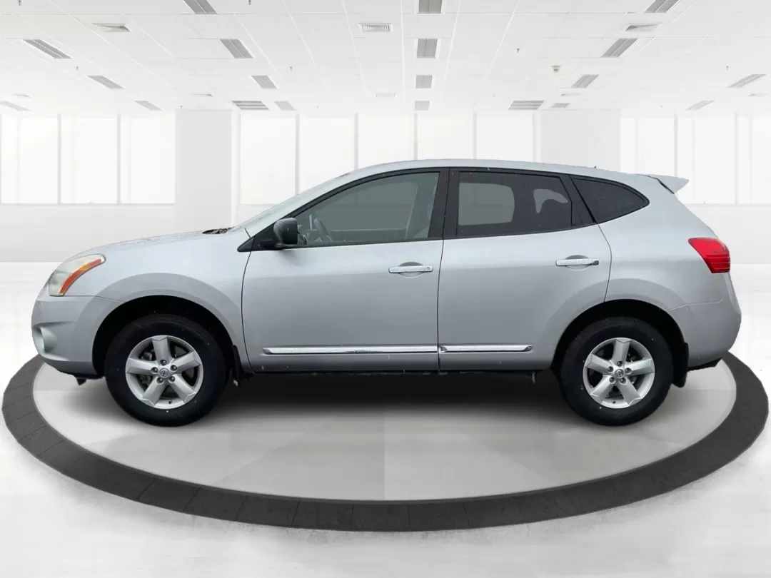 2012 Nissan Rogue S (JN8AS5MT2CW) with an 2.5L I-4 DOHC engine, located at 1951 S Dayton Lakeview Rd., New Carlisle, OH, 45344, (937) 908-9800, 39.890999, -84.050255 - Photo#5