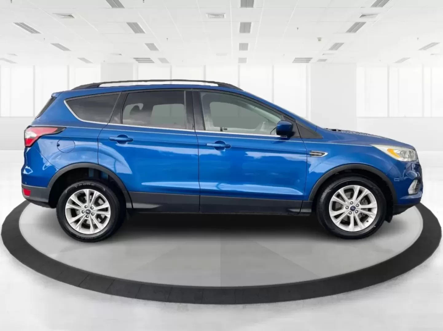 2017 Ford Escape SE (1FMCU0GD5HU) with an Other engine, located at 1951 S Dayton Lakeview Rd., New Carlisle, OH, 45344, (937) 908-9800, 39.890999, -84.050255 - **Adventure Awaits in This 2017 Ford Escape SE Perfect for Your Ohio Lifestyle!**<br /> <br /> Are you ready to embrace the open road? Whether you're commuting to work, taking the kids to soccer practice, or planning a weekend getaway to nearby attractions like the National Museum of the U.S. Air F - Photo#1