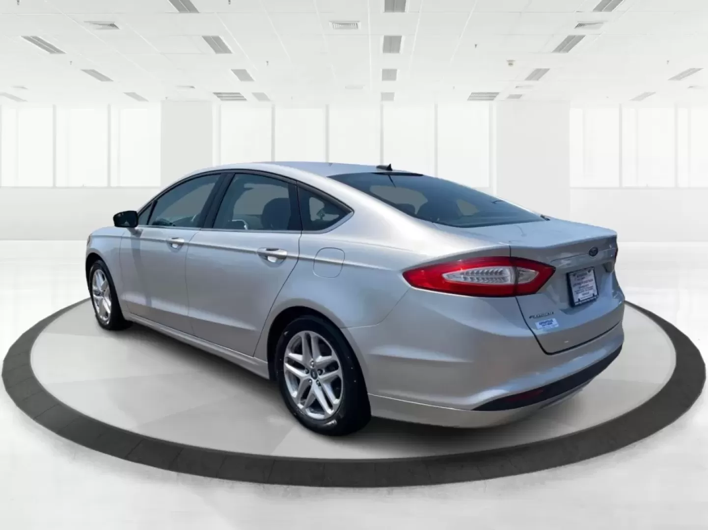 2013 Ford Fusion SE (3FA6P0H73DR) with an Other engine, located at 1951 S Dayton Lakeview Rd., New Carlisle, OH, 45344, (937) 908-9800, 39.890999, -84.050255 - **Unlock Your Lifestyle with the 2013 Ford Fusion SE Perfect for Your Daily Adventures!**<br /> <br /> Are you looking for a sophisticated sedan that blends style, comfort, and technology? Look no further than this 2013 Ford Fusion SE, located at Advantage Car and Credit in Fairborn, OH. With its a - Photo#4