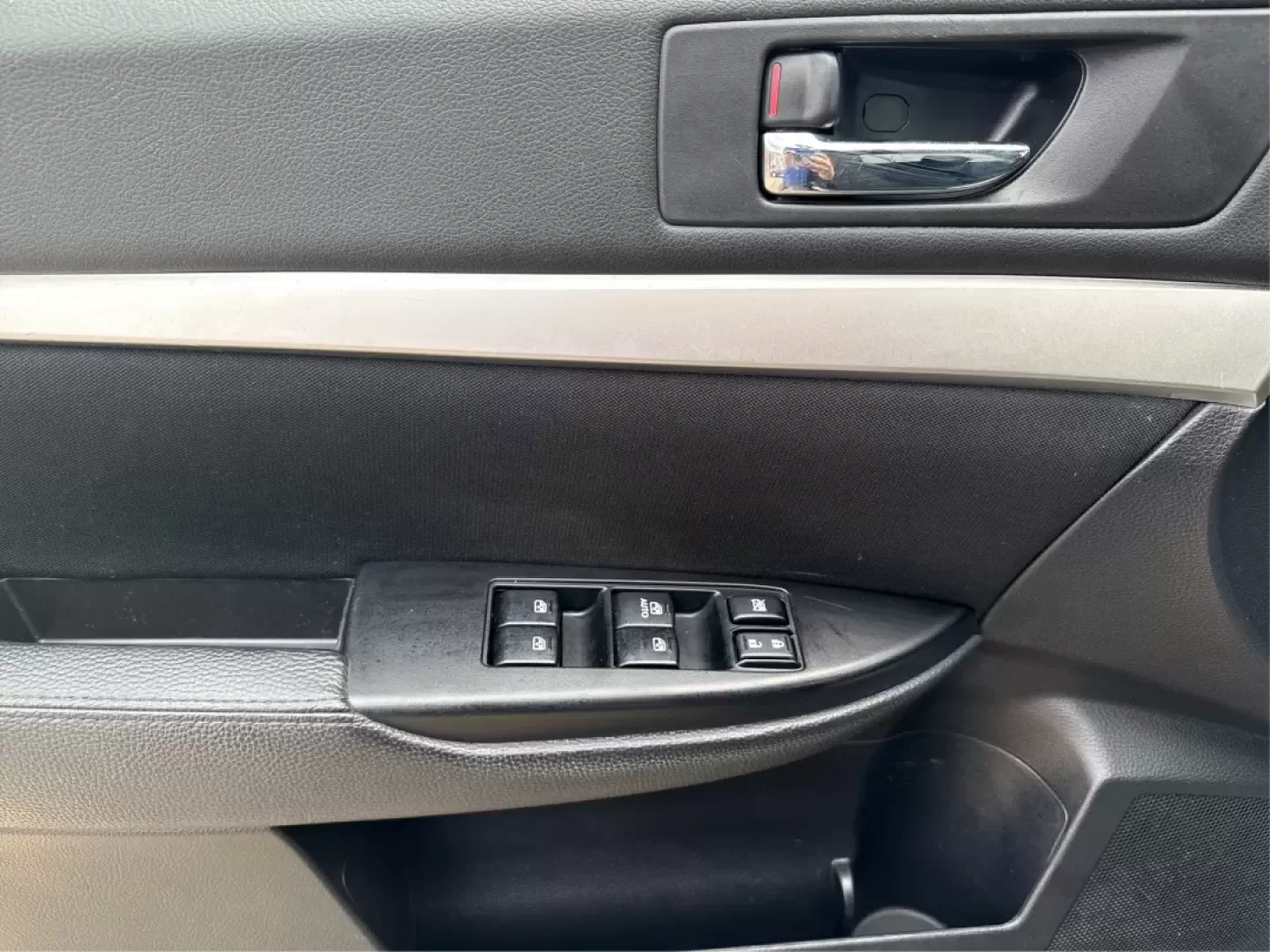 2013 Subaru Outback 2.5i (4S4BRBAC8D3) with an 2.5L H-4 DOHC engine, located at 1951 S Dayton Lakeview Rd., New Carlisle, OH, 45344, (937) 908-9800, 39.890999, -84.050255 - Photo#19
