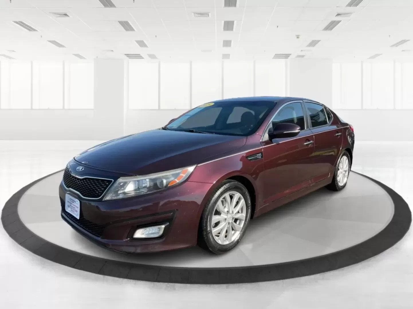 2015 Kia Optima LX (5XXGM4A72FG) with an Theta II 2.4L I-4 gasoline direct injection engine, located at 1951 S Dayton Lakeview Rd., New Carlisle, OH, 45344, (937) 908-9800, 39.890999, -84.050255 - **Discover the Perfect Blend of Comfort and Reliability with This 2015 Kia Optima LX Ideal for Your Daily Commute or Family Road Trips!**<br /> <br /> Are you ready to elevate your driving experience? The 2015 Kia Optima LX, available at Advantage Car and Credit in Fairborn, OH, is the answer to yo - Photo#8