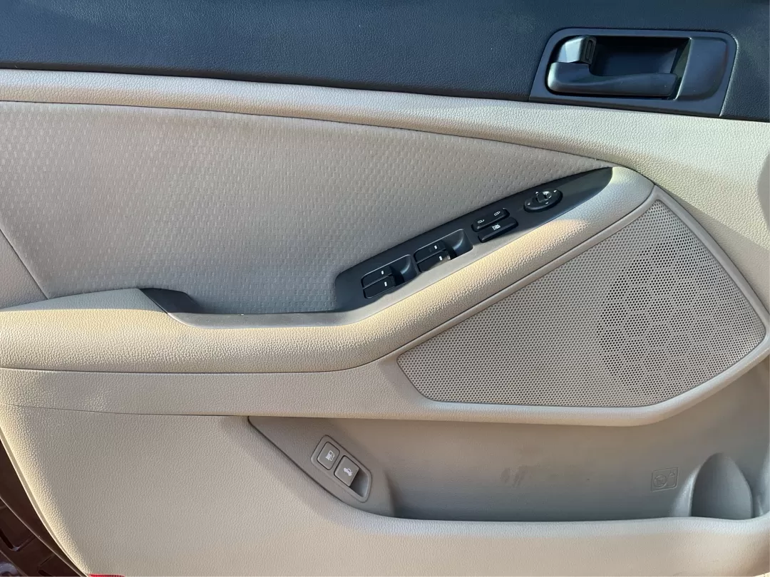 2015 Kia Optima LX (5XXGM4A72FG) with an Theta II 2.4L I-4 gasoline direct injection engine, located at 1951 S Dayton Lakeview Rd., New Carlisle, OH, 45344, (937) 908-9800, 39.890999, -84.050255 - Photo#17