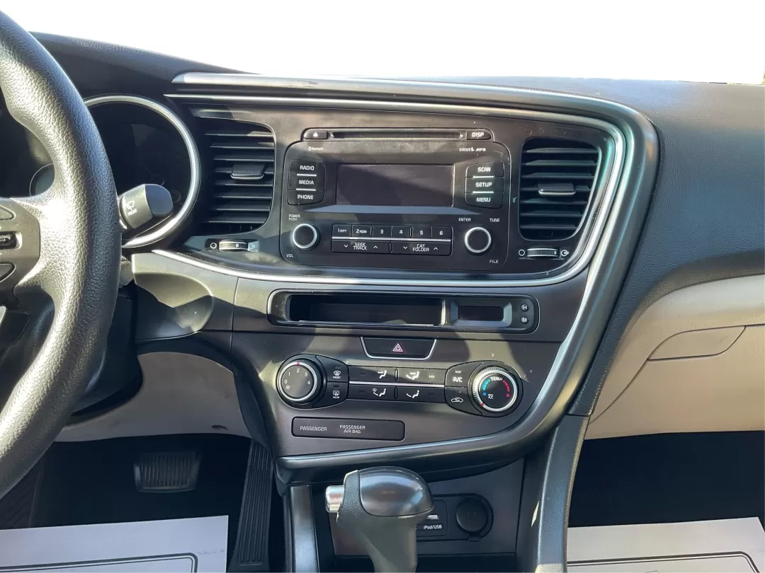 2015 Kia Optima LX (5XXGM4A72FG) with an Theta II 2.4L I-4 gasoline direct injection engine, located at 1951 S Dayton Lakeview Rd., New Carlisle, OH, 45344, (937) 908-9800, 39.890999, -84.050255 - Photo#19