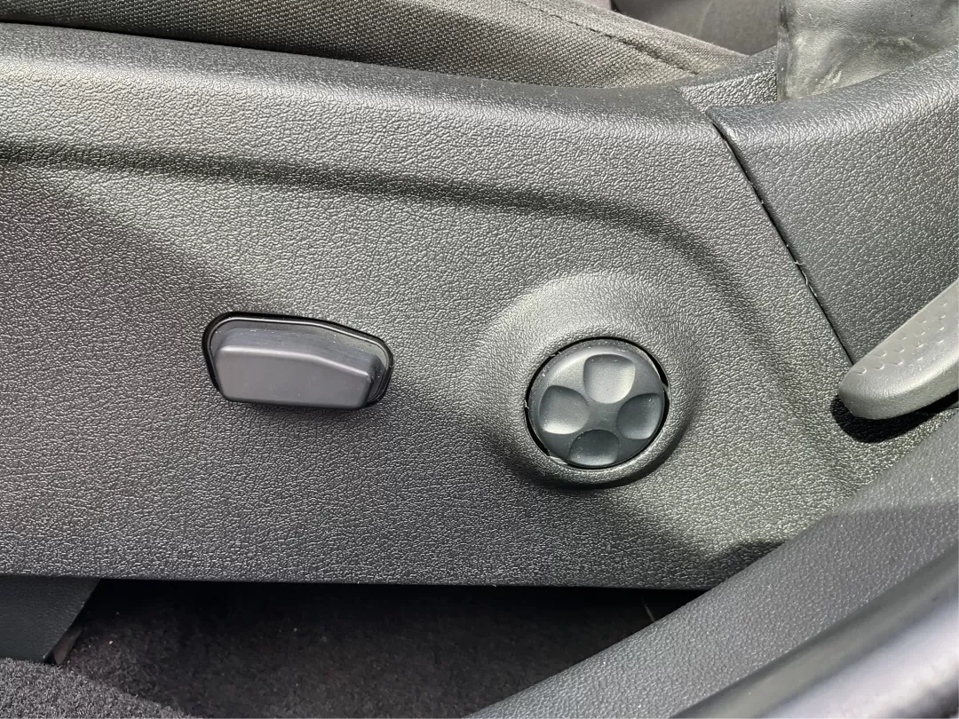 2016 Jeep Patriot Sport (1C4NJRBB0GD) with an 2.4L I-4 DOHC engine, located at 4508 South Dixie Dr, Moraine, OH, 45439, (937) 908-9800, 39.807072, -84.031563 - Photo#18