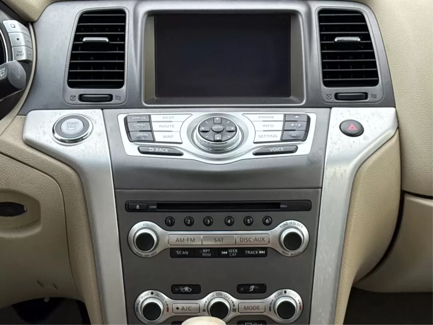 2014 Nissan Murano LE (JN8AZ1MW9EW) with an 3.5L V-6 DOHC engine, located at 1951 S Dayton Lakeview Rd., New Carlisle, OH, 45344, (937) 908-9800, 39.890999, -84.050255 - **Explore Adventure and Comfort with the 2014 Nissan Murano LE in Tinted Bronze Metallic!**<br /> <br /> Are you and your family ready for your next adventure? Whether it's a weekend getaway to the nearby Wright-Patterson Air Force Base or daily commutes through Fairborn, the 2014 Nissan Murano LE i - Photo#13