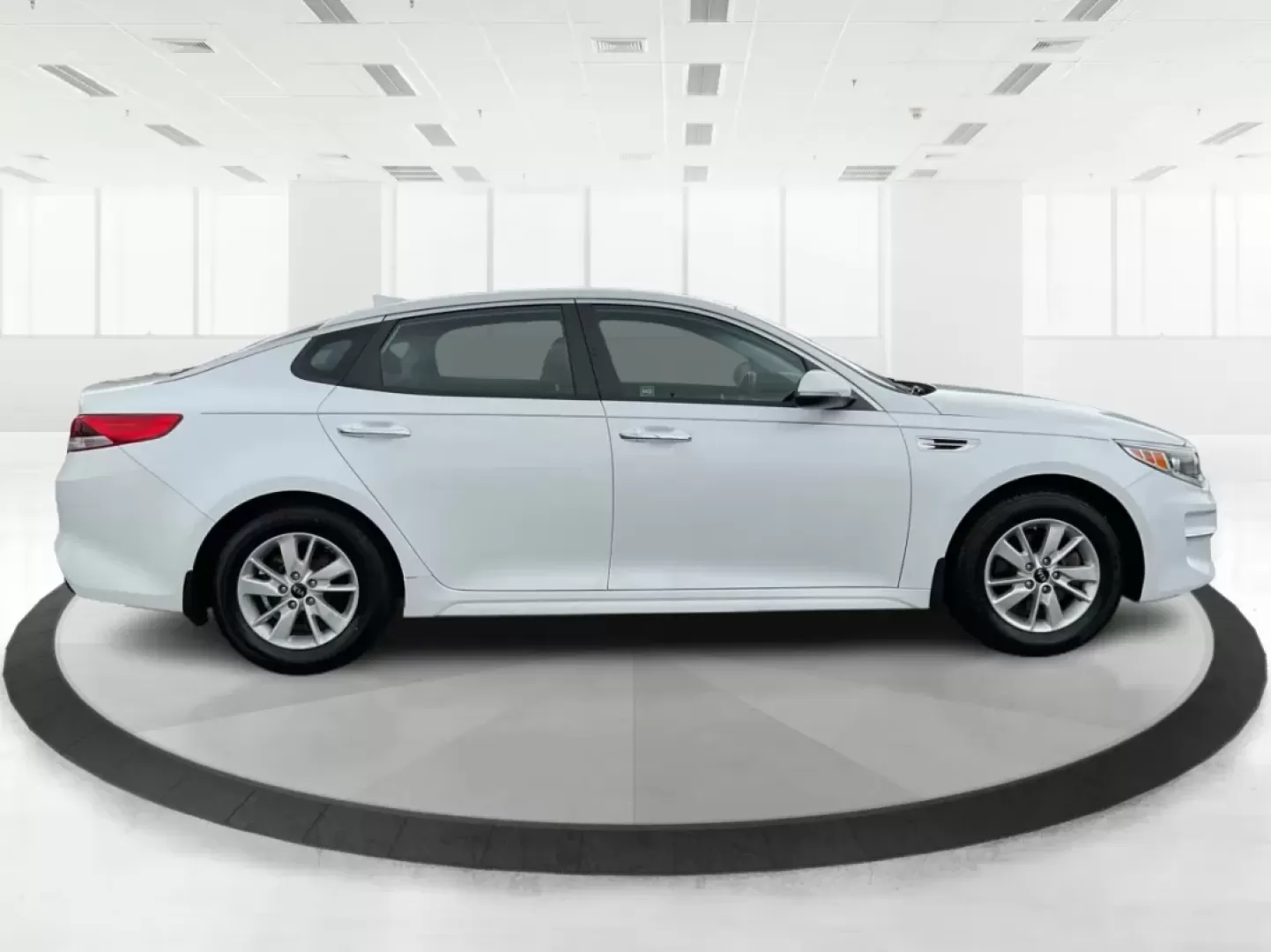 2018 Kia Optima LX (5XXGT4L35JG) with an Theta II 2.4L I-4 gasoline direct injection engine, located at 1951 S Dayton Lakeview Rd., New Carlisle, OH, 45344, (937) 908-9800, 39.890999, -84.050255 - Discover the perfect blend of style, safety, and affordability with this stunning 2018 Kia Optima LX, available now at Advantage Car and Credit in Fairborn, OH. This sedan is not just a car; it's your companion for all of life's adventures. Whether you're commuting to work, shuttling the kids to sch - Photo#1