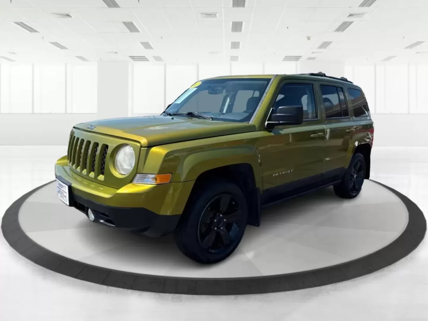 2012 Jeep Patriot Latitude 4WD (1C4NJRFB8CD) with an 2.4L L4 DOHC 16V engine, located at 1951 S Dayton Lakeview Rd., New Carlisle, OH, 45344, (937) 908-9800, 39.890999, -84.050255 - **Discover Your Next Adventure with the 2012 Jeep Patriot Latitude 4WD at Advantage Car and Credit!**<br /> <br /> Are you ready to elevate your weekend getaways and everyday commutes? The 2012 Jeep Patriot Latitude 4WD is the perfect companion for those who crave adventure and seek comfort in their - Photo#8