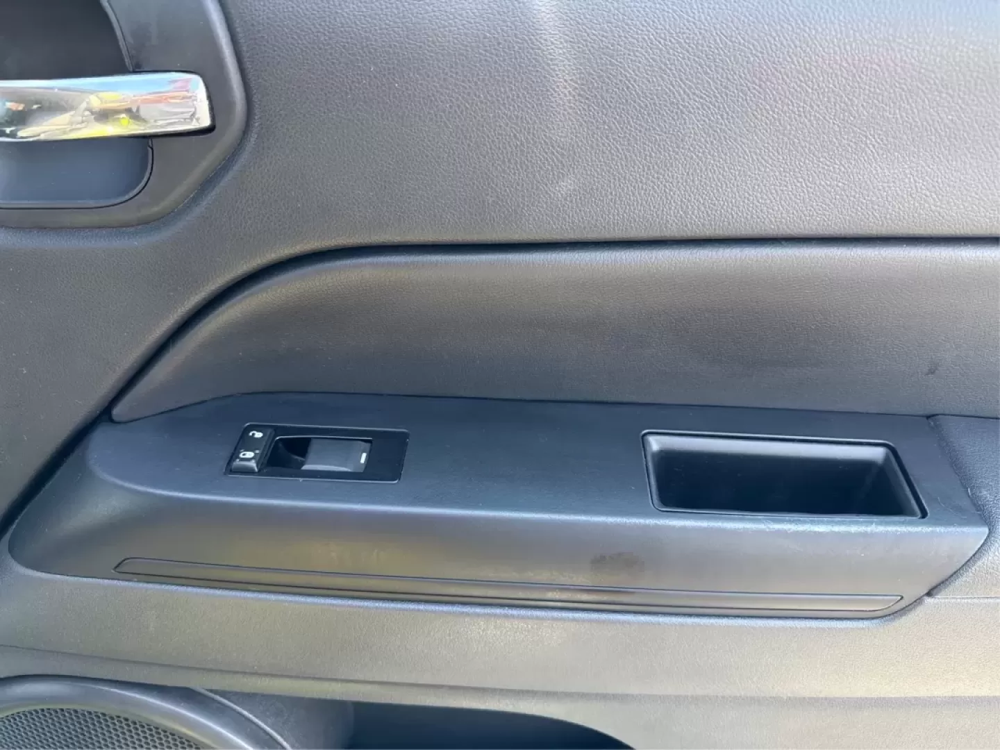 2012 Jeep Patriot Latitude 4WD (1C4NJRFB8CD) with an 2.4L L4 DOHC 16V engine, located at 1951 S Dayton Lakeview Rd., New Carlisle, OH, 45344, (937) 908-9800, 39.890999, -84.050255 - **Discover Your Next Adventure with the 2012 Jeep Patriot Latitude 4WD at Advantage Car and Credit!**<br /> <br /> Are you ready to elevate your weekend getaways and everyday commutes? The 2012 Jeep Patriot Latitude 4WD is the perfect companion for those who crave adventure and seek comfort in their - Photo#20