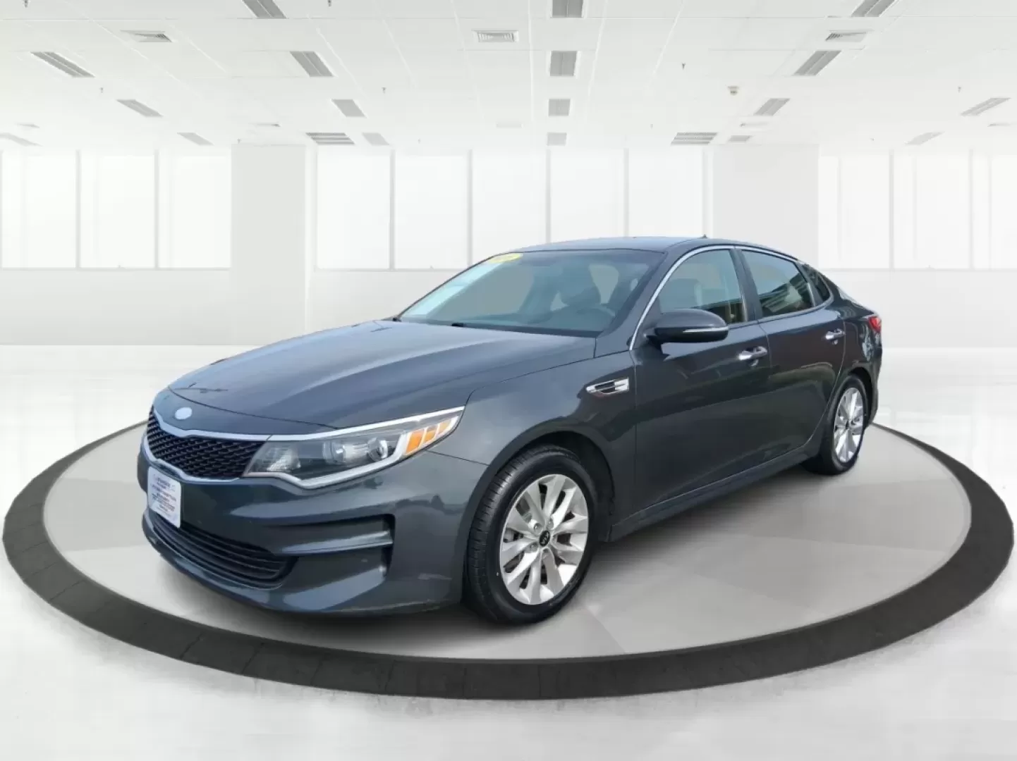 2016 Kia Optima LX (5XXGT4L36GG) with an Theta II 2.4L I-4 gasoline direct injection engine, located at 1951 S Dayton Lakeview Rd., New Carlisle, OH, 45344, (937) 908-9800, 39.890999, -84.050255 - Discover an exceptional driving experience with the 2016 Kia Optima LX, available now at Advantage Car and Credit in New Carlisle, OH. This sedan is not just a mode of transportation; it's an enhancement to your lifestyle, whether you're commuting to work, running errands, or embarking on weekend ad - Photo#8