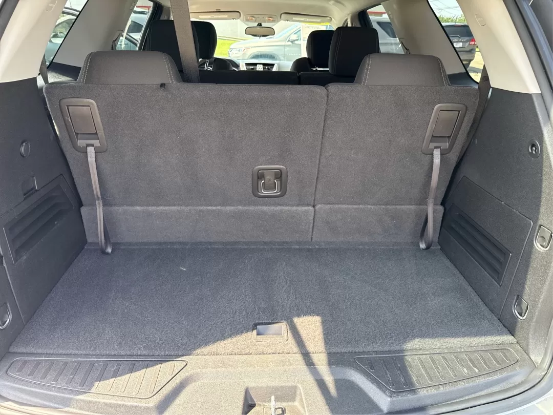 2016 GMC Acadia SLE-1 (1GKKVNED4GJ) with an 3.6L V-6 gasoline direct injection engine, located at 1951 S Dayton Lakeview Rd., New Carlisle, OH, 45344, (937) 908-9800, 39.890999, -84.050255 - Photo#12