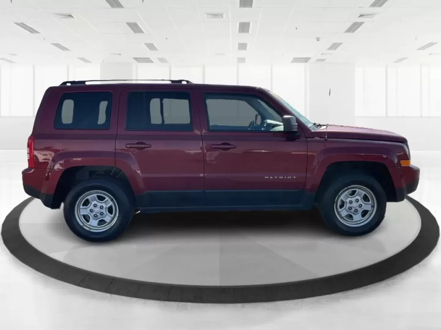 2016 Jeep Patriot Sport (1C4NJRBB0GD) with an 2.4L I-4 DOHC engine, located at 1184 Kauffman Ave, Fairborn, OH, 45324, (937) 908-9800, 39.807072, -84.030914 - Are you ready to elevate your adventures and create lasting memories with family and friends? Look no further than this versatile 2016 Jeep Patriot Sport, available now at Advantage Car and Credit in Fairborn, OH. Perfect for weekend getaways and daily commutes alike, this SUV offers the ideal blend - Photo#1
