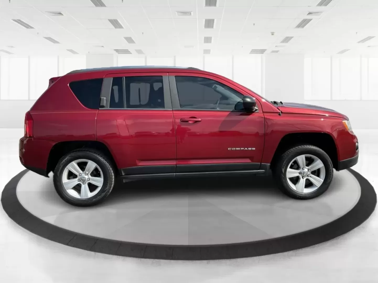 2013 Jeep Compass Latitude (1C4NJDEB6DD) with an 2.4L I-4 DOHC engine, located at 401 Woodman Dr, Riverside, OH, 45431, (937) 908-9800, 39.760899, -84.123421 - Are you ready to elevate your adventures and embrace a lifestyle filled with exploration? The 2013 Jeep Compass Latitude is the perfect companion for those who value versatility and comfort, making it an ideal choice for weekend getaways or daily commutes. This rugged yet refined SUV is now availabl - Photo#1