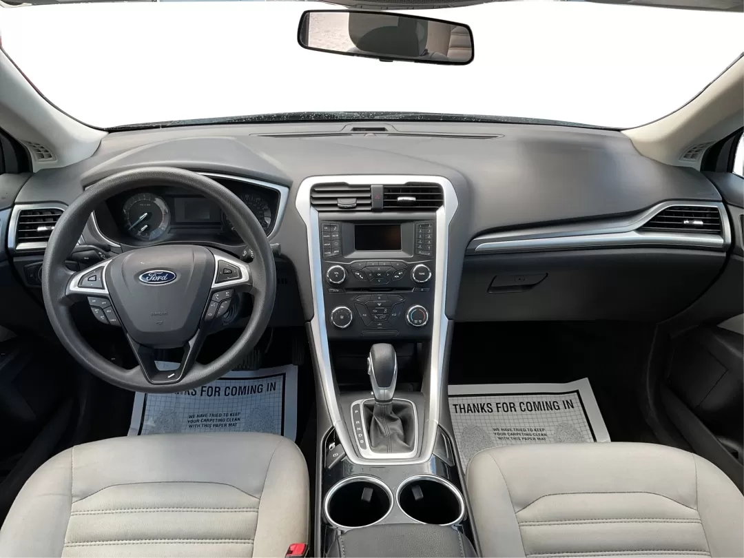 2017 Dodge Journey SE (3C4PDCAB2HT) with an Tigershark MultiAir 2.4L I-4 DOHC engine, located at 401 Woodman Dr, Riverside, OH, 45431, (937) 908-9800, 39.761024, -84.120956 - Photo#19