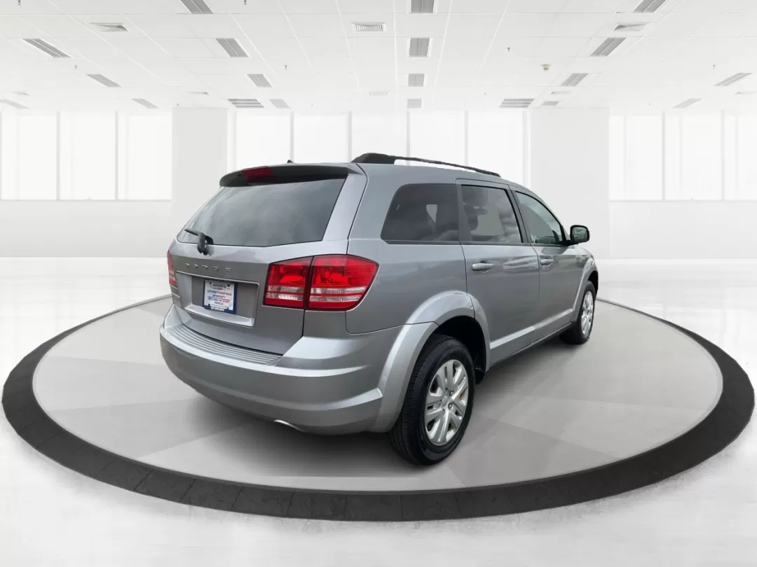 2017 Dodge Journey SE (3C4PDCAB2HT) with an Tigershark MultiAir 2.4L I-4 DOHC engine, located at 401 Woodman Dr, Riverside, OH, 45431, (937) 908-9800, 39.760899, -84.123421 - Photo#2