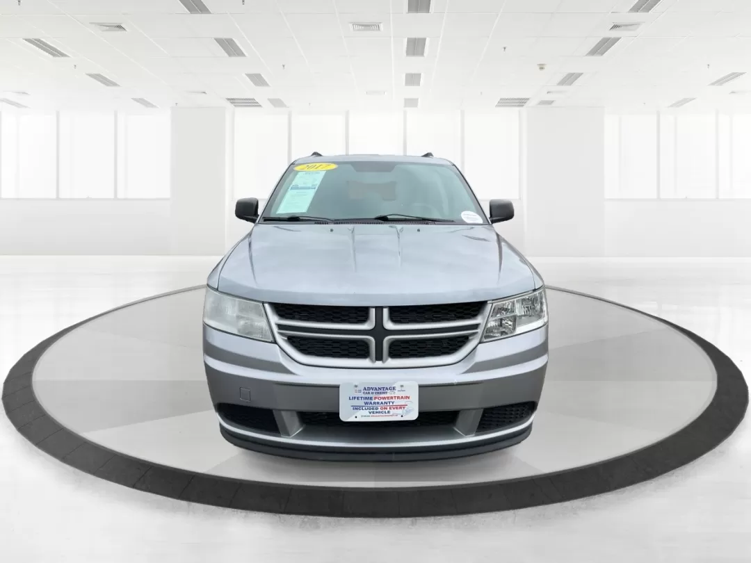 2017 Dodge Journey SE (3C4PDCAB2HT) with an Tigershark MultiAir 2.4L I-4 DOHC engine, located at 401 Woodman Dr, Riverside, OH, 45431, (937) 908-9800, 39.760899, -84.123421 - Photo#7