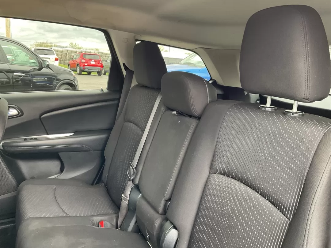 2017 Dodge Journey SE (3C4PDCAB2HT) with an Tigershark MultiAir 2.4L I-4 DOHC engine, located at 401 Woodman Dr, Riverside, OH, 45431, (937) 908-9800, 39.760899, -84.123421 - Photo#10