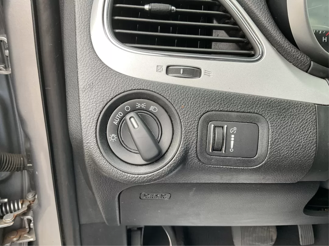 2017 Dodge Journey SE (3C4PDCAB2HT) with an Tigershark MultiAir 2.4L I-4 DOHC engine, located at 401 Woodman Dr, Riverside, OH, 45431, (937) 908-9800, 39.760899, -84.123421 - Photo#17