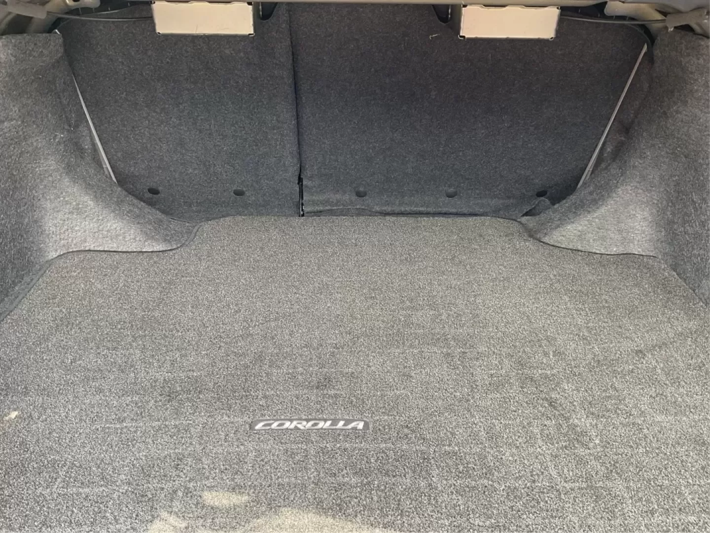 2012 Toyota Corolla LE (2T1BU4EEXCC) with an 1.8L I-4 DOHC engine, located at 401 Woodman Dr, Riverside, OH, 45431, (937) 908-9800, 39.760899, -84.123421 - **Discover Your New Adventure with the 2012 Toyota Corolla LE at Advantage Car and Credit!**<br /> <br /> Are you in the market for a reliable sedan that perfectly balances your daily commute with weekend adventures? Look no further than the 2012 Toyota Corolla LE, available now at Advantage Car and - Photo#12