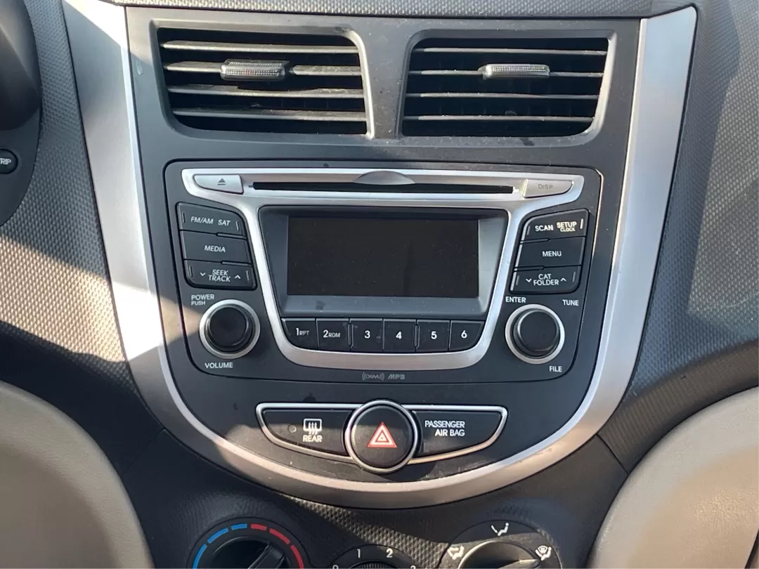 2017 Hyundai Accent SE 4-Door 6A (KMHCT4AE7HU) with an 1.6L L4 DOHC 16V engine, 6-Speed Automatic transmission, located at 401 Woodman Dr, Riverside, OH, 45431, (937) 908-9800, 39.760899, -84.123421 - Photo#13