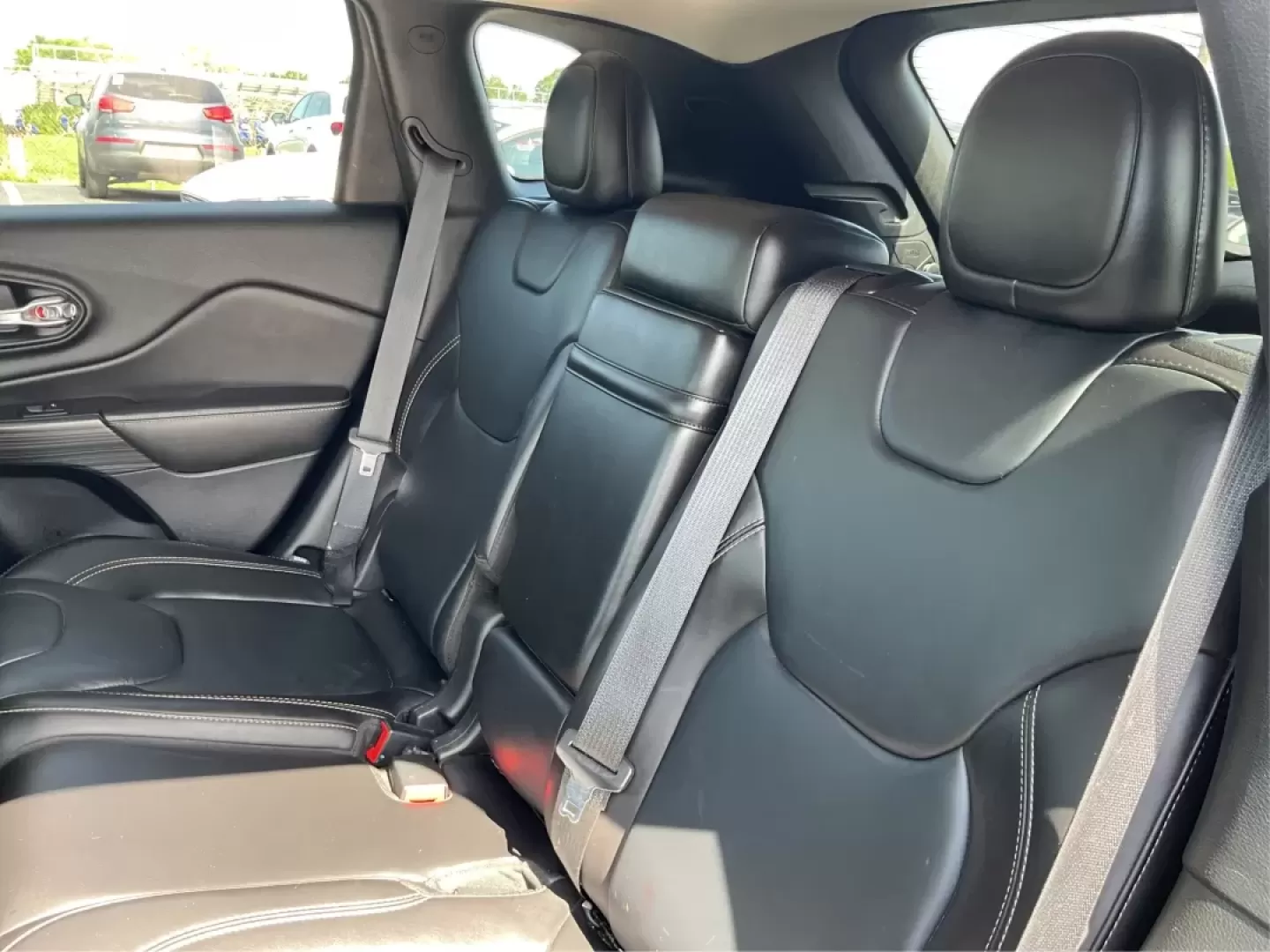 2017 Jeep Cherokee Limited 4x4 (1C4PJMDB5HW) with an Other engine, located at 401 Woodman Dr, Riverside, OH, 45431, (937) 908-9800, 39.760899, -84.123421 - **Adventure Awaits with the 2017 Jeep Cherokee Limited 4x4: Your Perfect Family Crossover!**<br /> <br /> Discover the ultimate blend of style, comfort, and performance with the 2017 Jeep Cherokee Limited 4x4, available now at Advantage Car and Credit in Fairborn, OH. This vehicle is designed for th - Photo#10