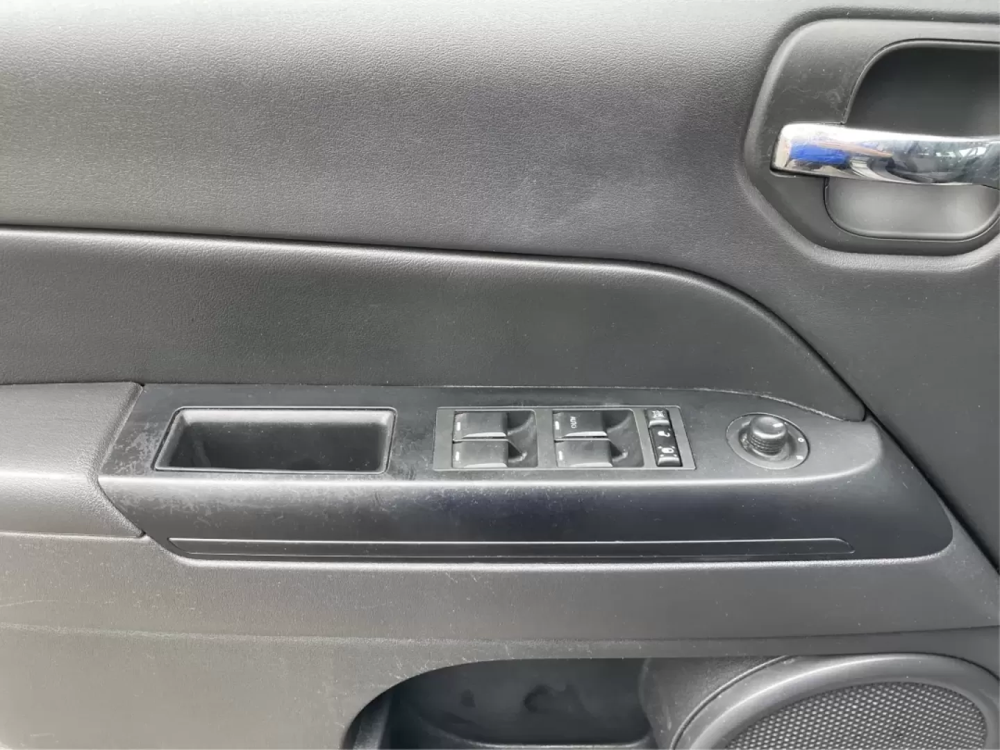 2016 Jeep Patriot Sport (1C4NJPBAXGD) with an Other engine, located at 401 Woodman Dr, Riverside, OH, 45431, (937) 908-9800, 39.760899, -84.123421 - **Explore New Adventures with the 2016 Jeep Patriot Sport SUV at Advantage Car and Credit in Fairborn, OH!**<br /> <br /> Are you ready to elevate your lifestyle with a vehicle that complements your adventurous spirit? Whether you're navigating the bustling streets of Fairborn or hitting the trails - Photo#19