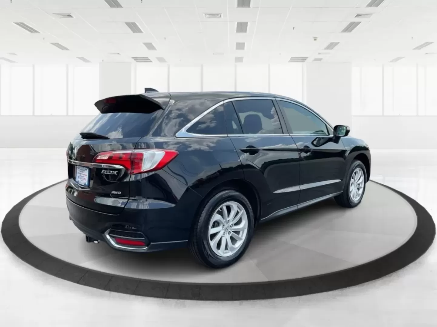 2018 Acura RDX AcuraWatch Plus Package (5J8TB4H34JL) with an 3.5L V-6 i-VTEC variable valve control engine, located at 401 Woodman Dr, Riverside, OH, 45431, (937) 908-9800, 39.760899, -84.123421 - **Elevate Your Commute and Family Adventures with the 2018 Acura RDX at Advantage Car and Credit!**<br /> <br /> Are you in search of a versatile vehicle that promises both comfort and style for your daily commutes or family escapades? Look no further than the stunning 2018 Acura RDX, available at A - Photo#2