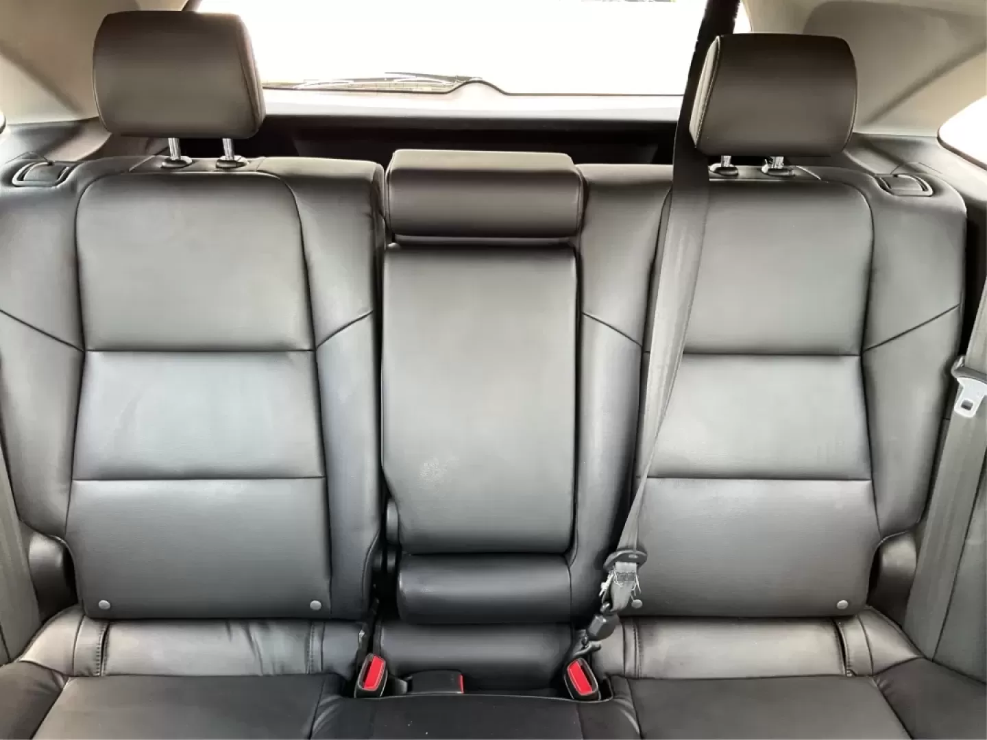 2018 Acura RDX AcuraWatch Plus Package (5J8TB4H34JL) with an 3.5L V-6 i-VTEC variable valve control engine, located at 401 Woodman Dr, Riverside, OH, 45431, (937) 908-9800, 39.760899, -84.123421 - **Elevate Your Commute and Family Adventures with the 2018 Acura RDX at Advantage Car and Credit!**<br /> <br /> Are you in search of a versatile vehicle that promises both comfort and style for your daily commutes or family escapades? Look no further than the stunning 2018 Acura RDX, available at A - Photo#14
