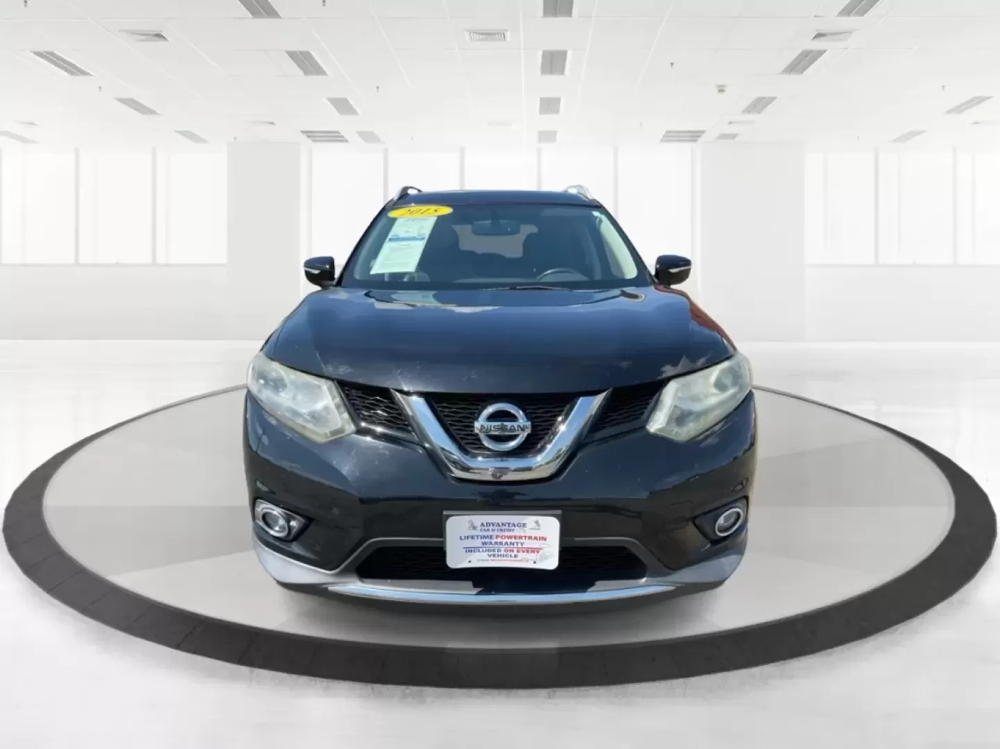 2015 Nissan Rogue SL (5N1AT2MV5FC) with an 2.5L I-4 DOHC engine, located at 401 Woodman Dr, Riverside, OH, 45431, (937) 908-9800, 39.760899, -84.123421 - Unleash adventure and elevate your daily commute with the 2015 Nissan Rogue SL, available now at Advantage Car and Credit, your trusted Buy Here Pay Here dealership in Fairborn, OH. Located at 1184 Kauffman Ave, Fairborn, OH 45324, we specialize in providing flexible financing options, ideal for bud - Photo#7