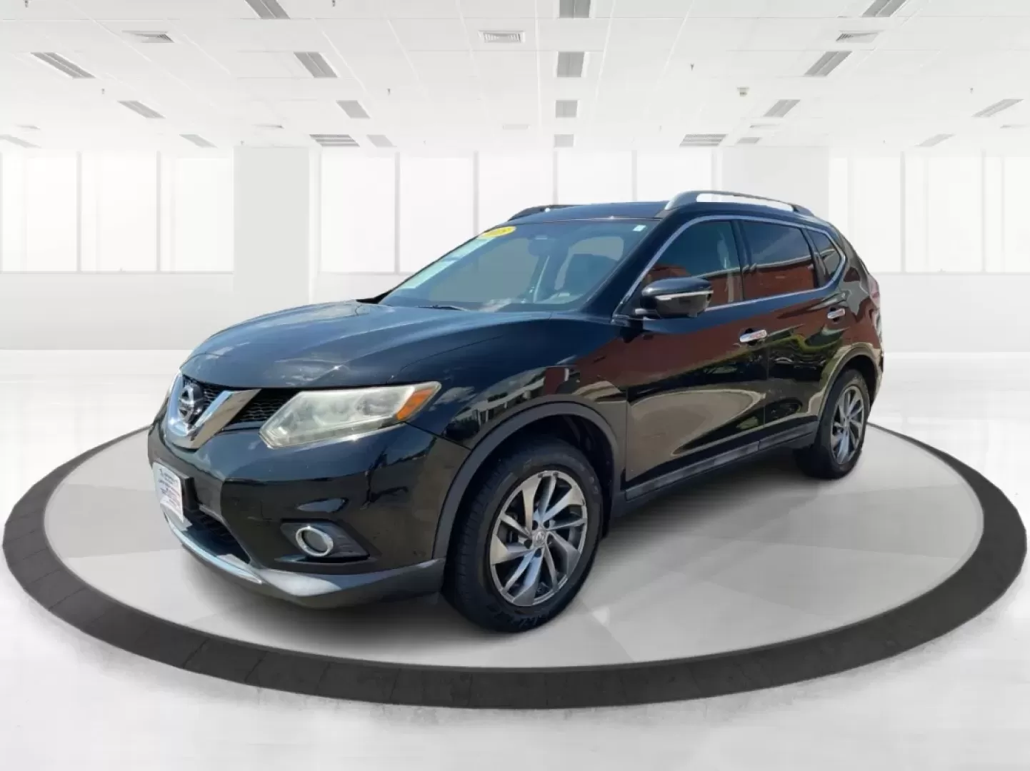 2015 Nissan Rogue SL (5N1AT2MV5FC) with an 2.5L I-4 DOHC engine, located at 401 Woodman Dr, Riverside, OH, 45431, (937) 908-9800, 39.760899, -84.123421 - Unleash adventure and elevate your daily commute with the 2015 Nissan Rogue SL, available now at Advantage Car and Credit, your trusted Buy Here Pay Here dealership in Fairborn, OH. Located at 1184 Kauffman Ave, Fairborn, OH 45324, we specialize in providing flexible financing options, ideal for bud - Photo#8