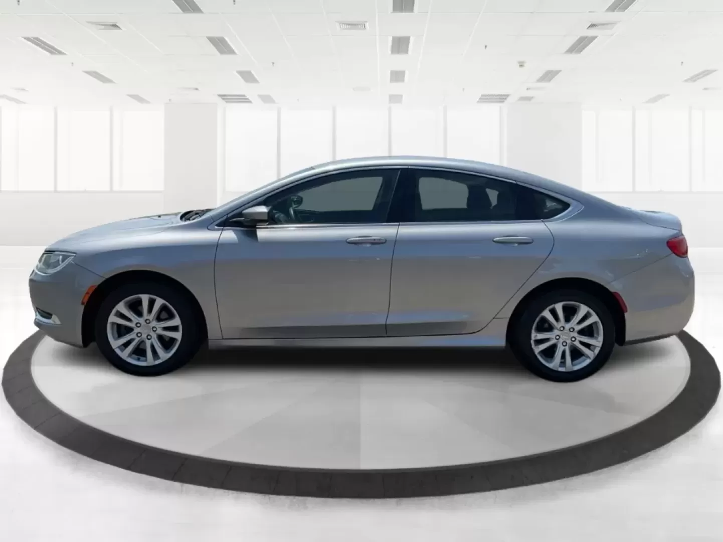 2016 Chrysler 200 Limited (1C3CCCABXGN) with an 2.4L L4 DOHC 16V engine, 9-Speed Automatic transmission, located at 401 Woodman Dr, Riverside, OH, 45431, (937) 908-9800, 39.760899, -84.123421 - Are you in the market for a reliable sedan that effortlessly combines comfort, style, and functionality? Look no further than this 2016 Chrysler 200 Limited, available now at Advantage Car and Credit in Fairborn, OH. Perfect for budget-conscious buyers, this sedan is a fantastic choice for daily com - Photo#5
