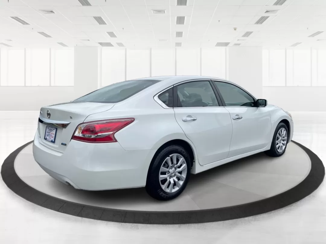 2013 Nissan Altima 2.5 S (1N4AL3APXDC) with an 2.5L I-4 DOHC engine, located at 401 Woodman Dr, Riverside, OH, 45431, (937) 908-9800, 39.760899, -84.123421 - Photo#2